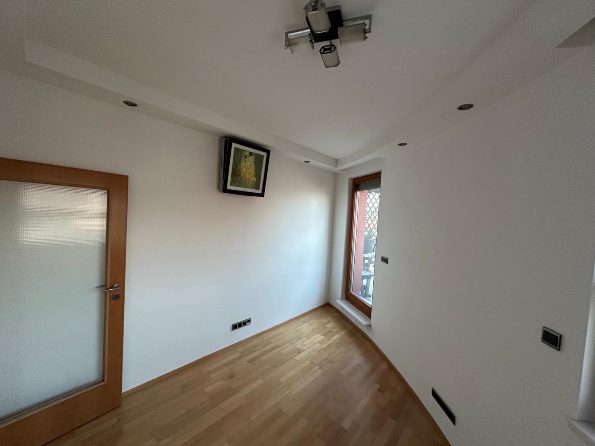 Appartement Prostorny Stresni Byt S Terasou