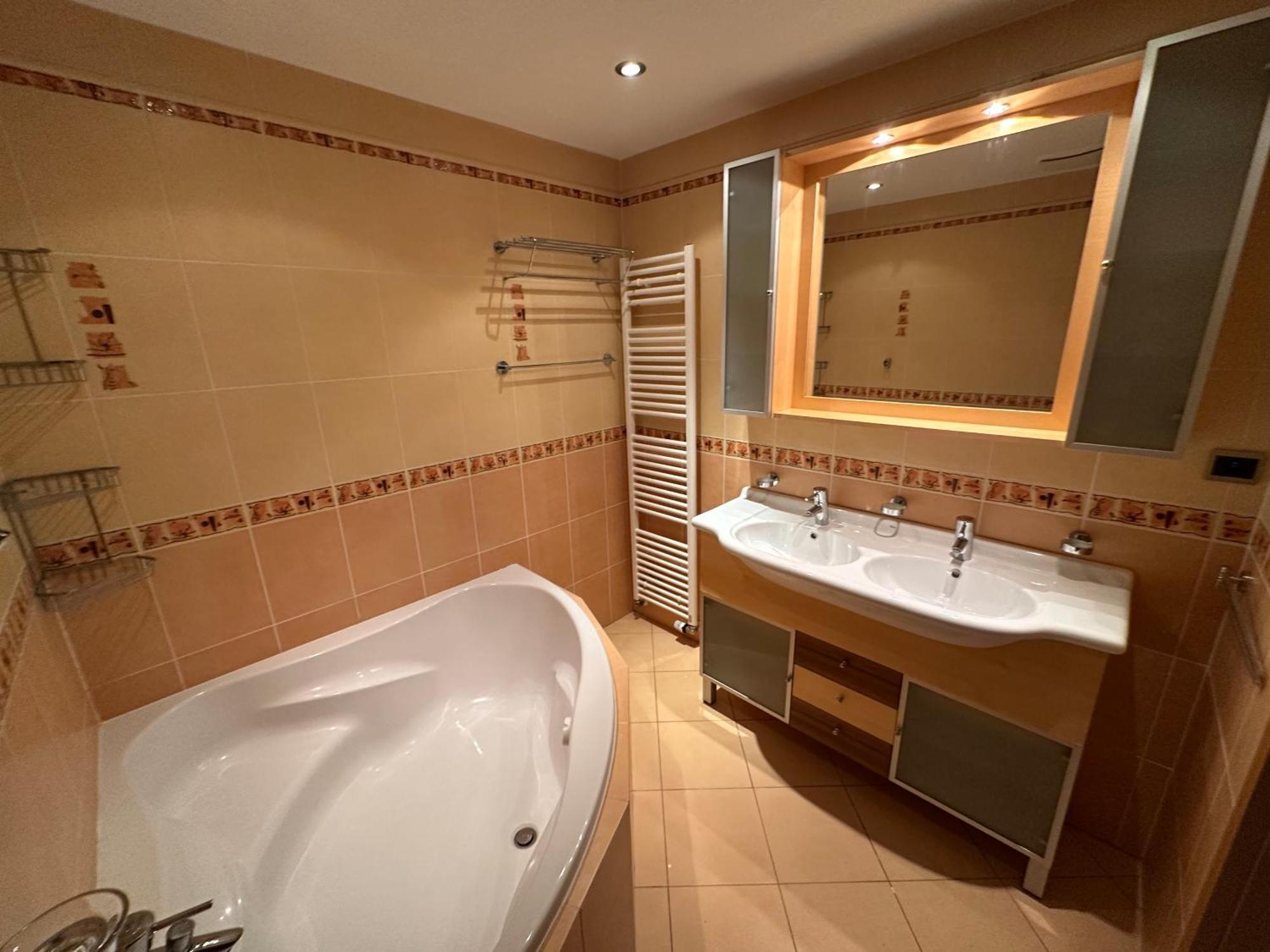 Appartement Prostorny Stresni Byt S Terasou
